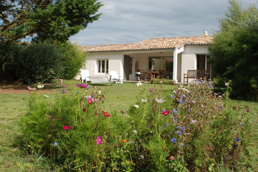 Villas Re Locations Vacances Saint-Clément-des-Baleines Rum bild